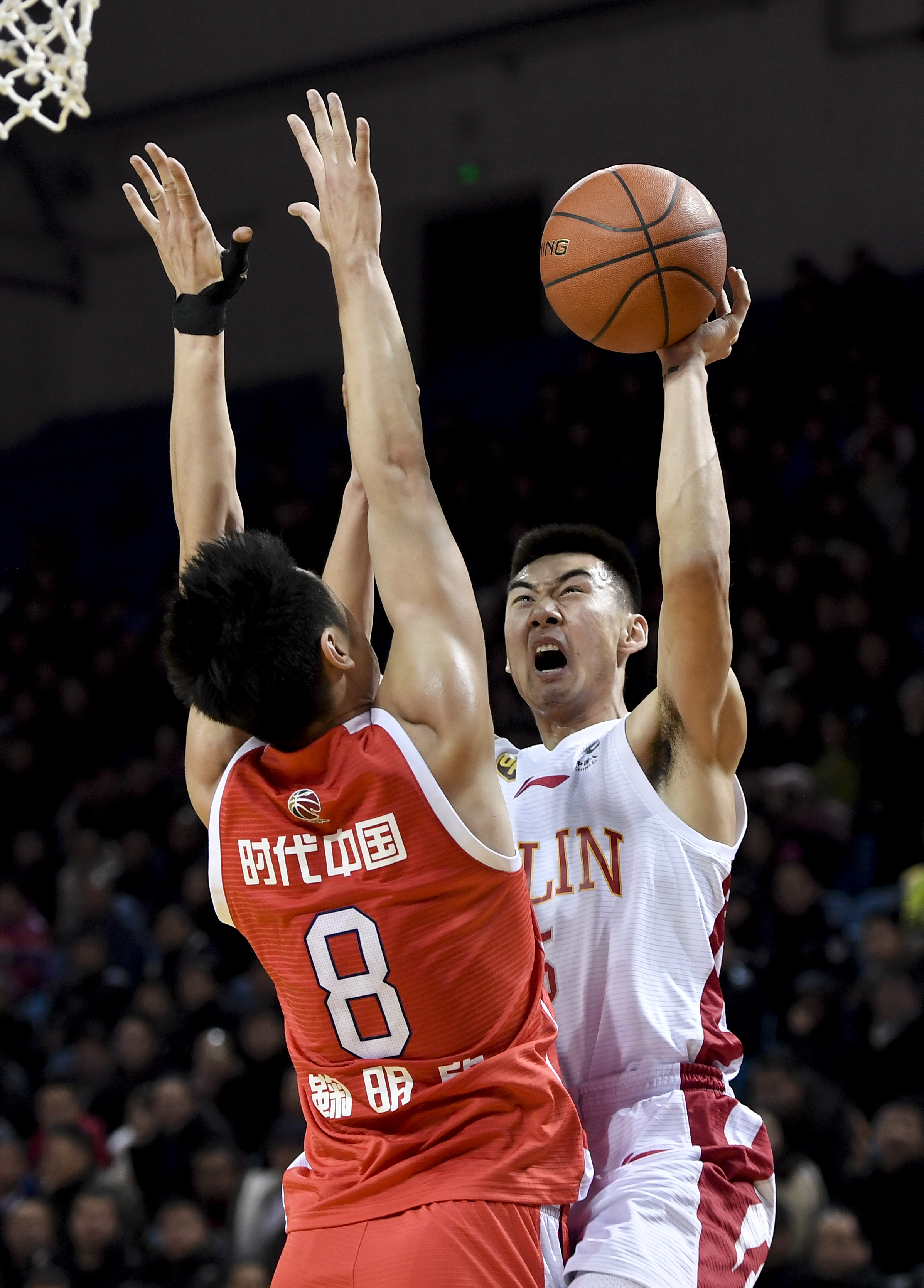 他贡献了 他贡献了